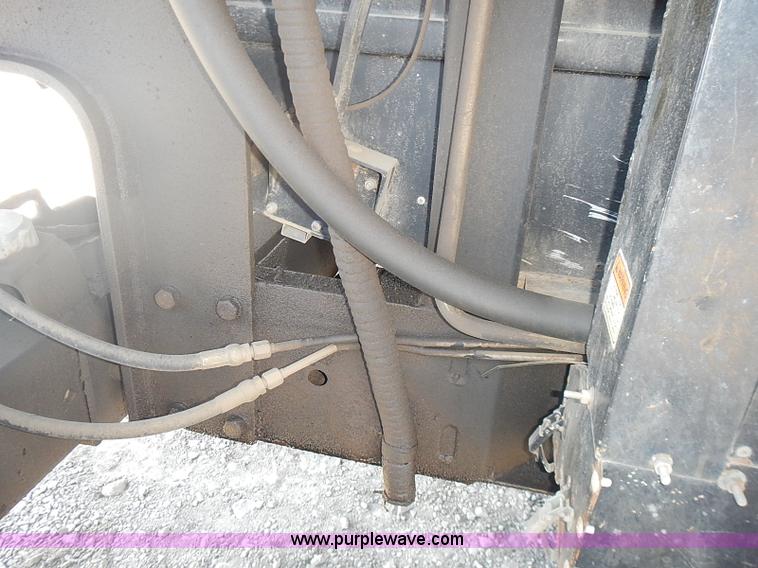 image for item J3249 1992 Gleaner R72 combine