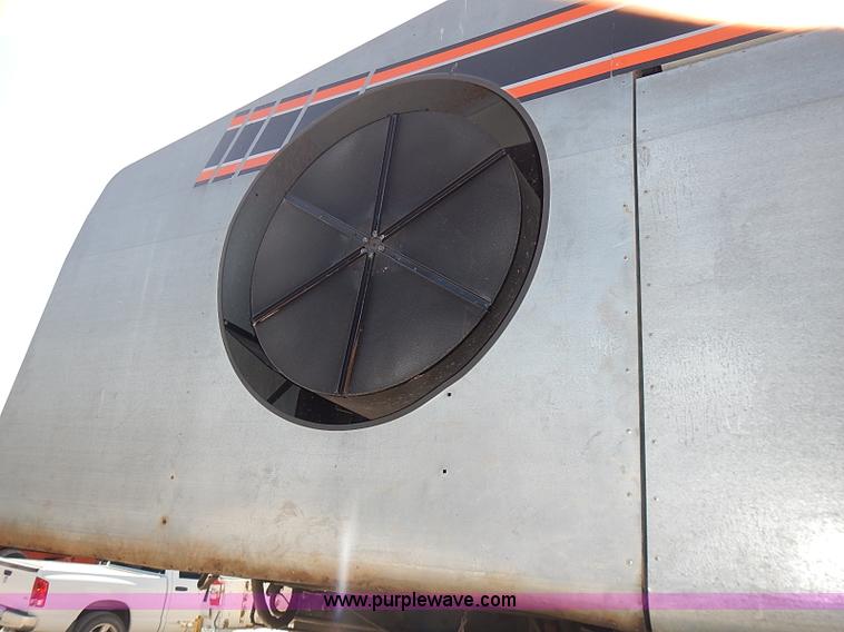 image for item J3249 1992 Gleaner R72 combine