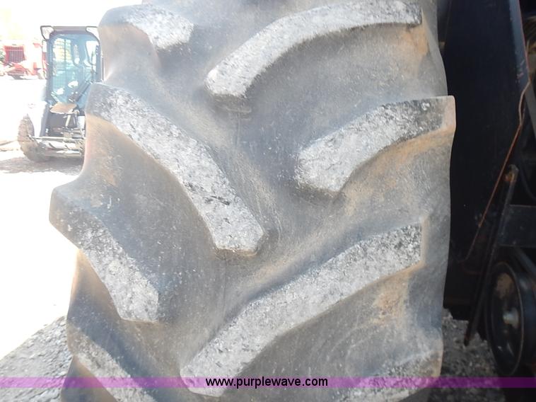 image for item J3249 1992 Gleaner R72 combine