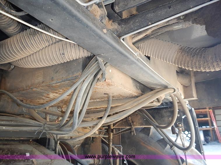 image for item J3249 1992 Gleaner R72 combine