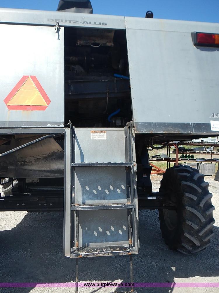 image for item J3249 1992 Gleaner R72 combine