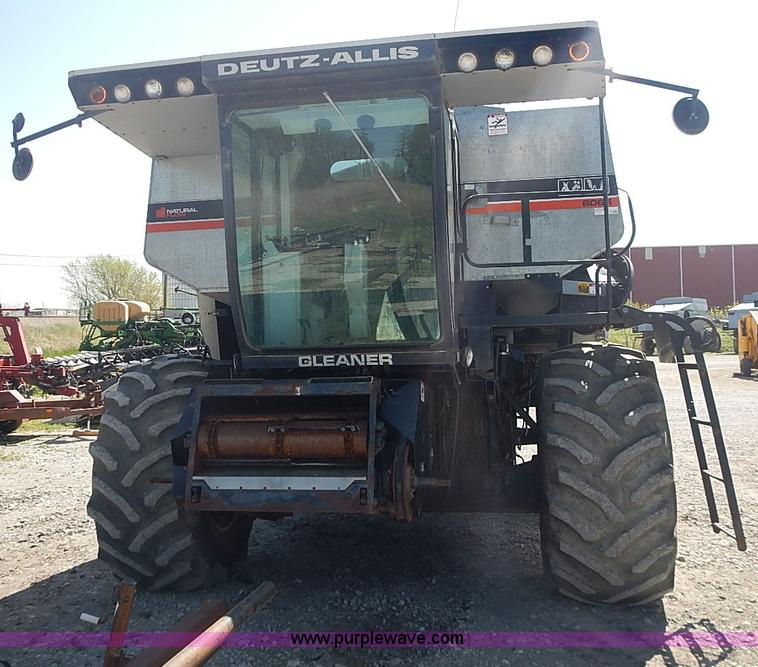 image for item J3250 1991 Gleaner R60 combine