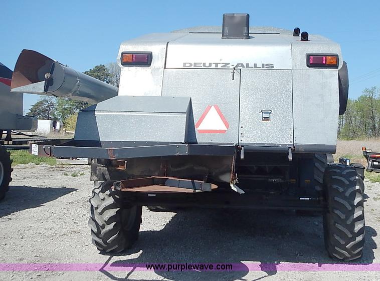 image for item J3250 1991 Gleaner R60 combine