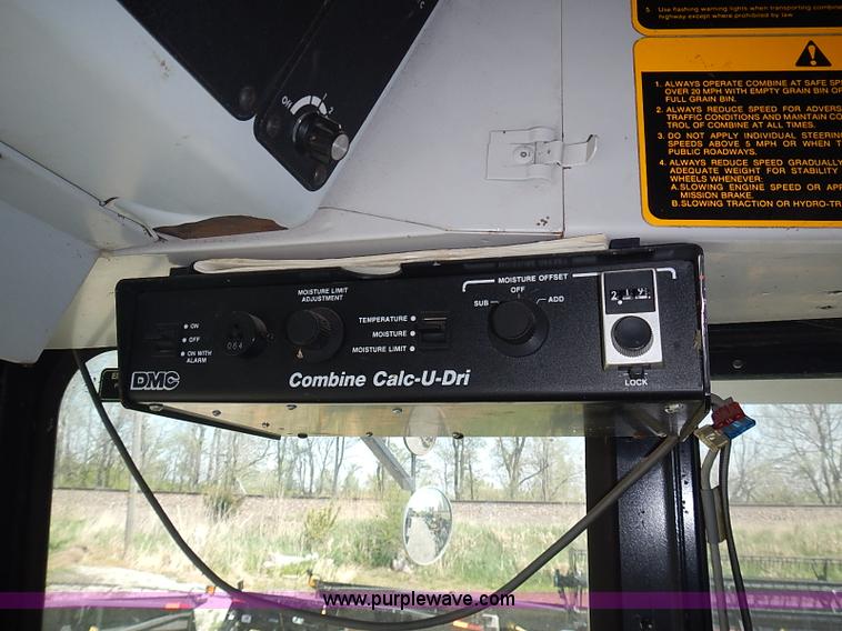 image for item J3250 1991 Gleaner R60 combine