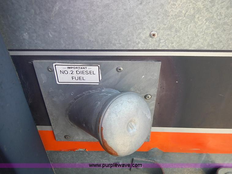 image for item J3250 1991 Gleaner R60 combine