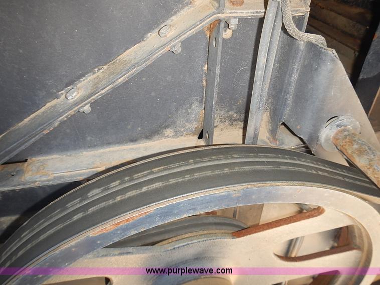 image for item J3250 1991 Gleaner R60 combine