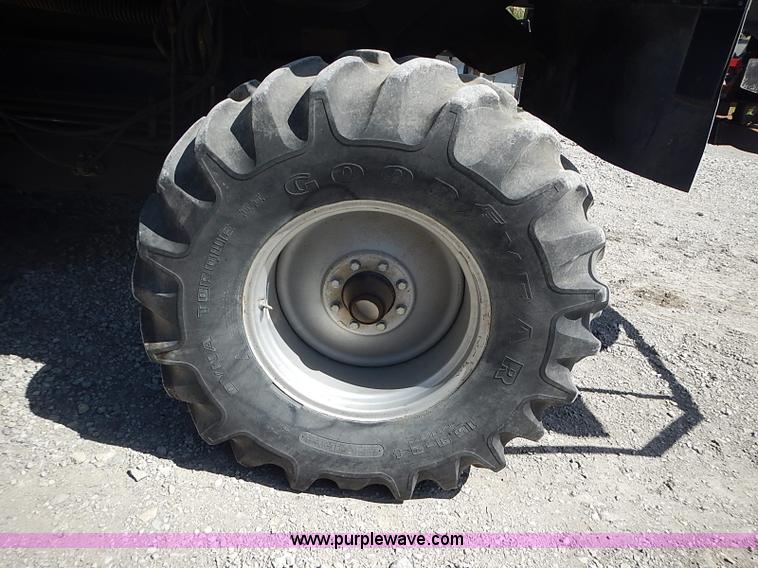 image for item J3250 1991 Gleaner R60 combine