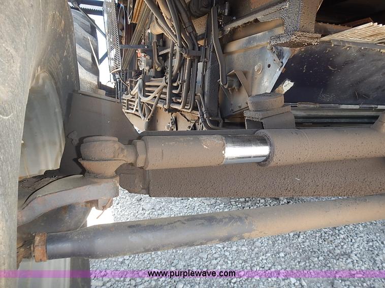 image for item J3250 1991 Gleaner R60 combine