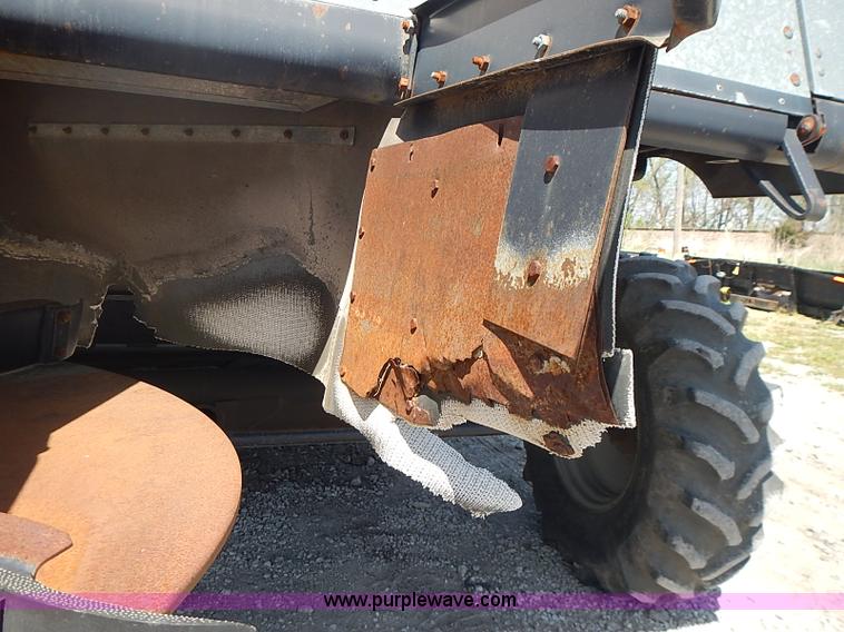 image for item J3250 1991 Gleaner R60 combine