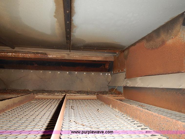 image for item J3250 1991 Gleaner R60 combine