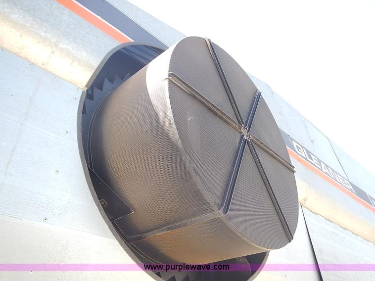 image for item J3250 1991 Gleaner R60 combine