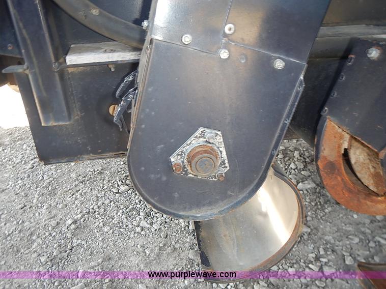 image for item J3250 1991 Gleaner R60 combine