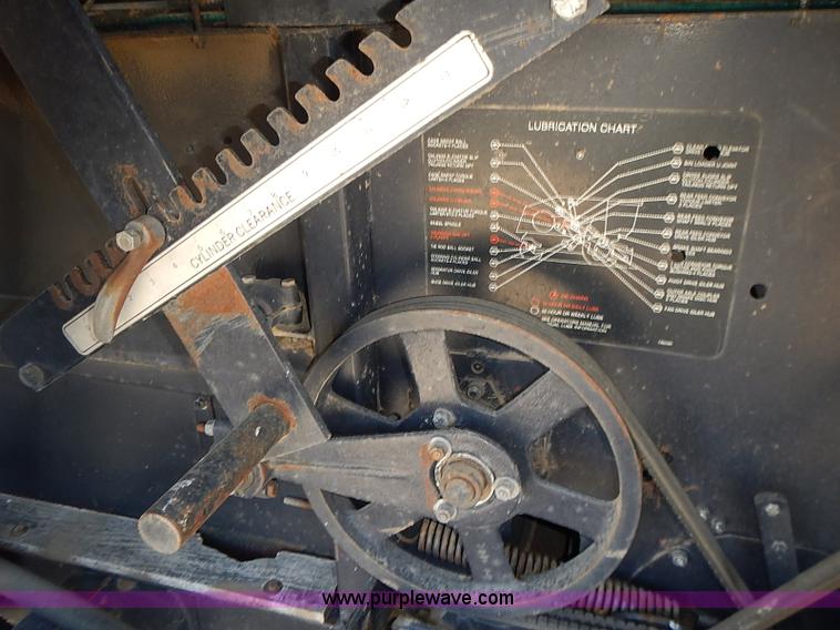 image for item J3250 1991 Gleaner R60 combine