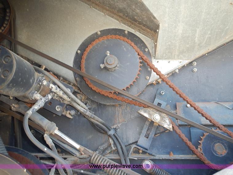 image for item J3250 1991 Gleaner R60 combine