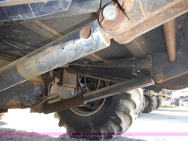 image for item J3250 1991 Gleaner R60 combine