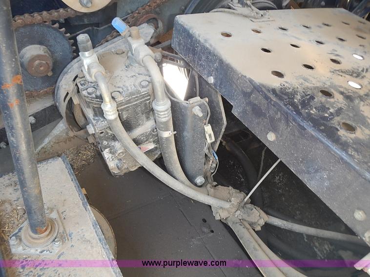 image for item J3250 1991 Gleaner R60 combine