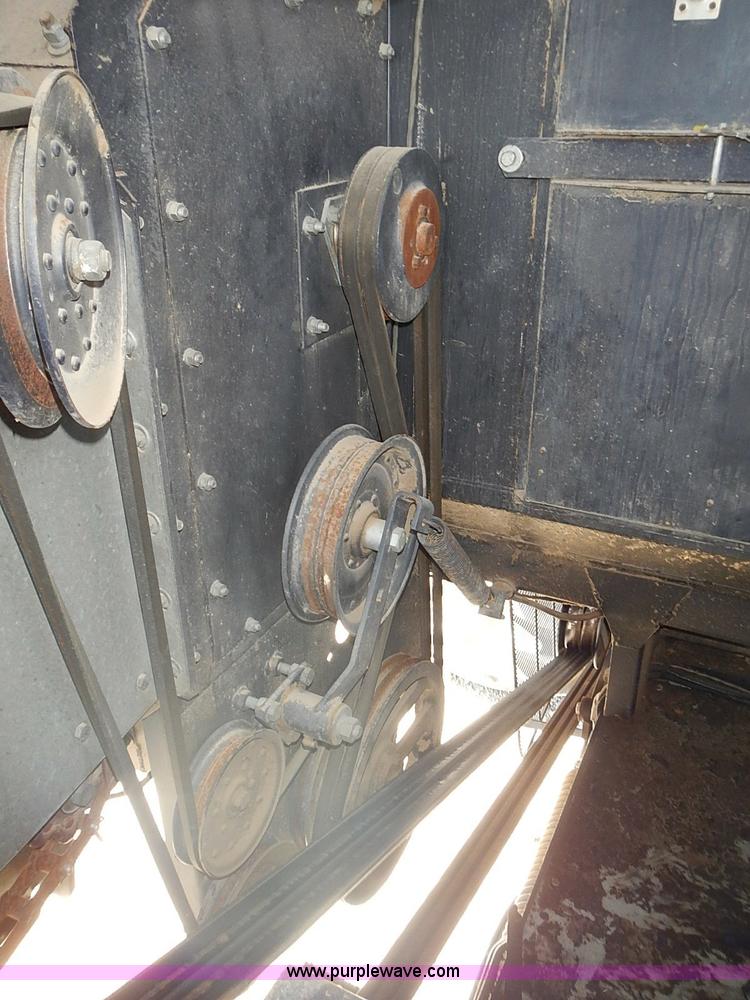 image for item J3250 1991 Gleaner R60 combine