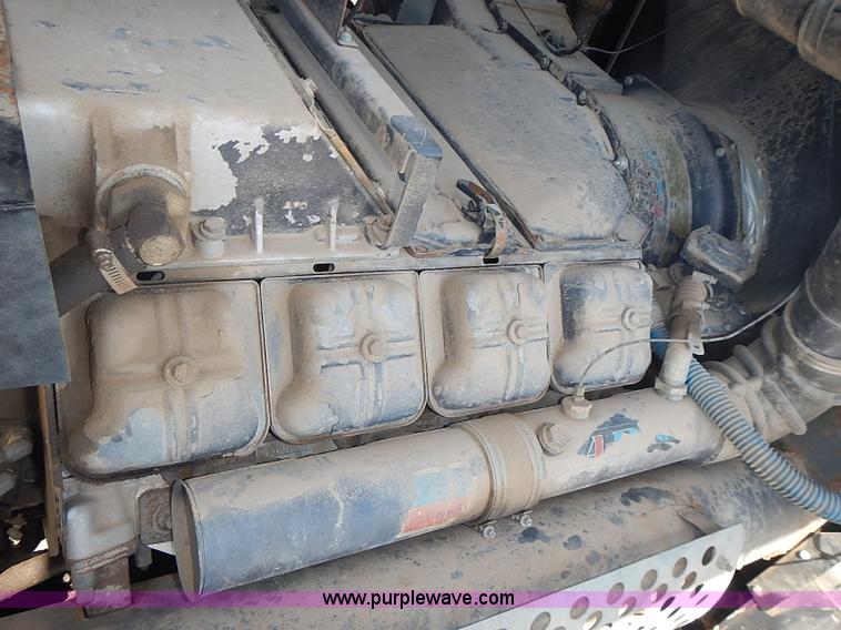 image for item J3250 1991 Gleaner R60 combine