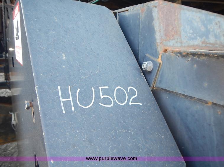 image for item J3250 1991 Gleaner R60 combine