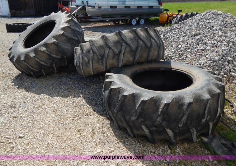 image for item Z9366 (4) Firestone All Traction Field & Road 23.1-34 tires