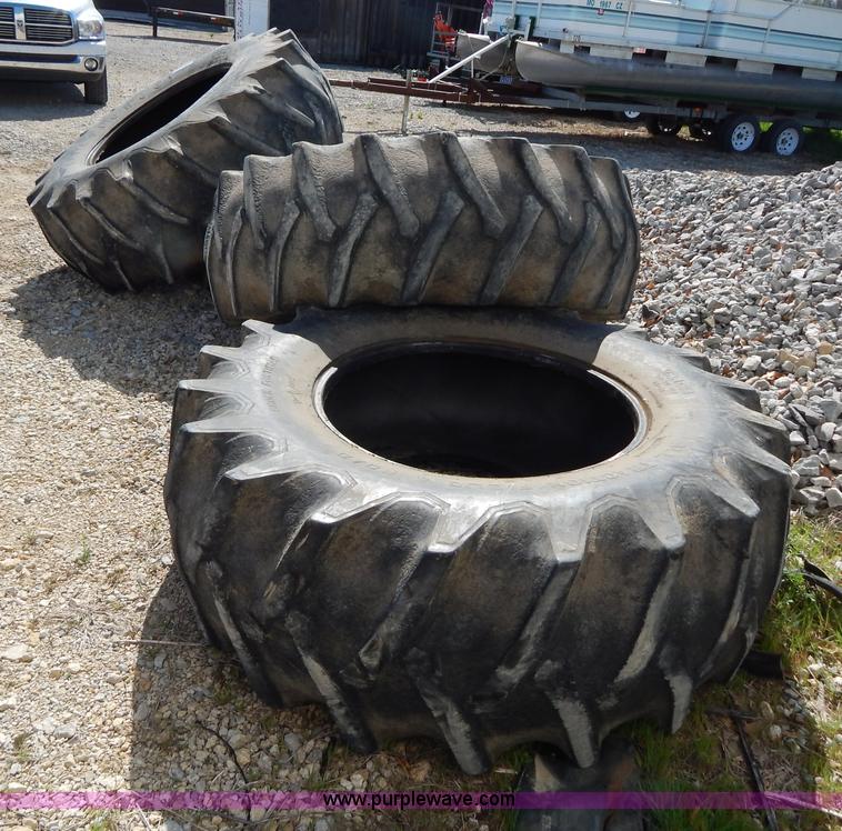 image for item Z9366 (4) Firestone All Traction Field & Road 23.1-34 tires