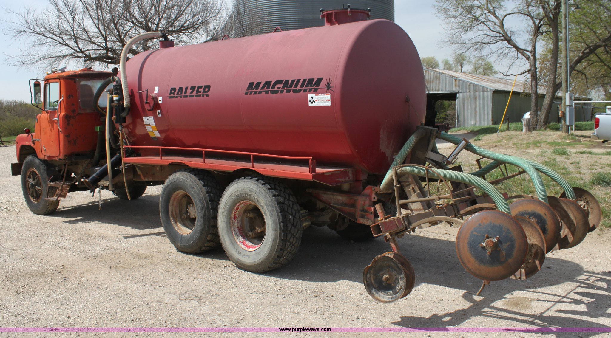 1975 Mack DM600 liquid manure spreader truck in Benton, KS Item H2091
