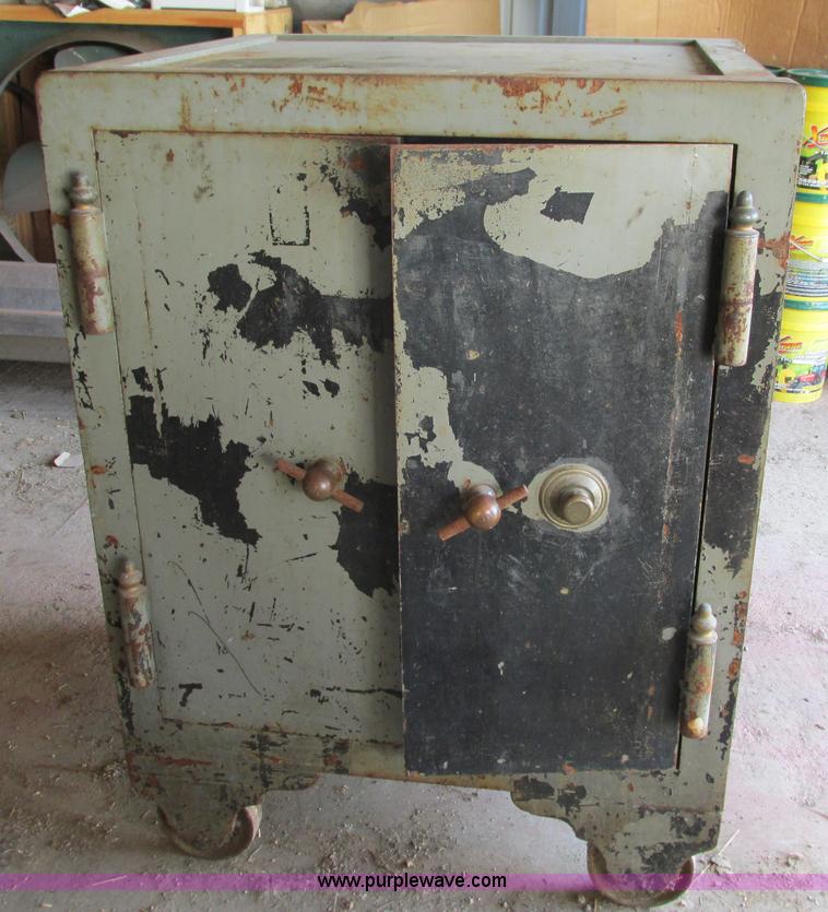 image for item AC9930 Hall's Safe and Lock Co. safe