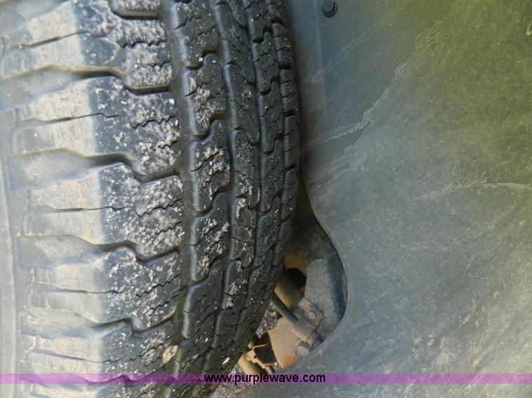 image for item AD9817 2002 GMC Envoy XL SLT SUV