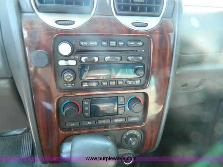 image for item AD9817 2002 GMC Envoy XL SLT SUV