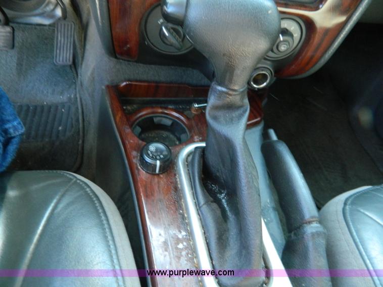 image for item AD9817 2002 GMC Envoy XL SLT SUV