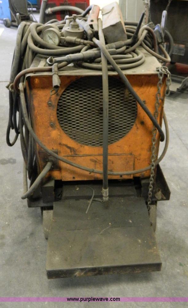 Airco 250 Ampere Bumblebee II AC/DC welder in Salina, KS Item AD9838