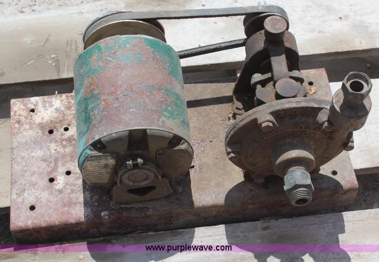 image for item AM9293 (2) electric water pumps