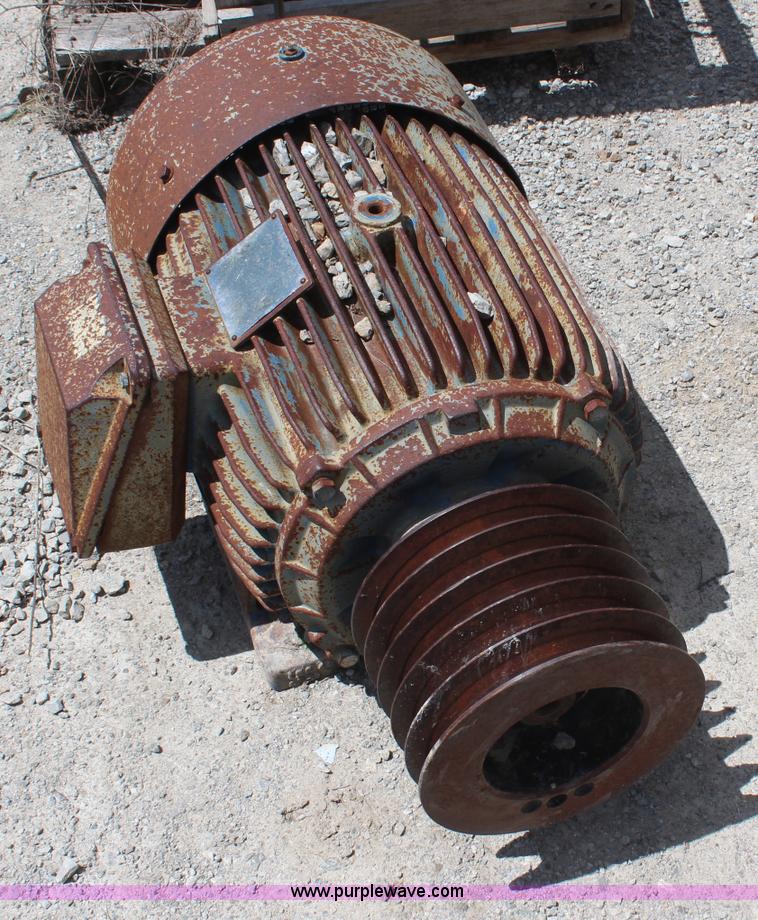 image for item AM9302 (8) assorted motors