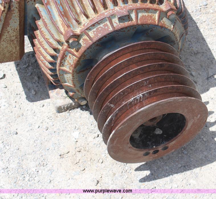 image for item AM9302 (8) assorted motors