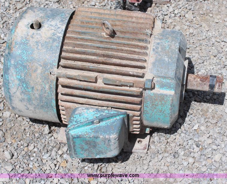 image for item AM9302 (8) assorted motors