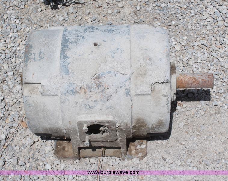 image for item AM9302 (8) assorted motors