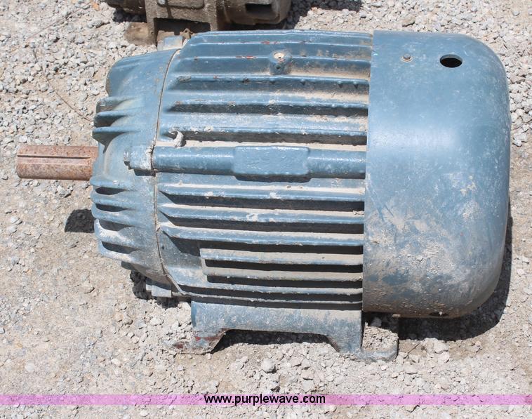 image for item AM9302 (8) assorted motors