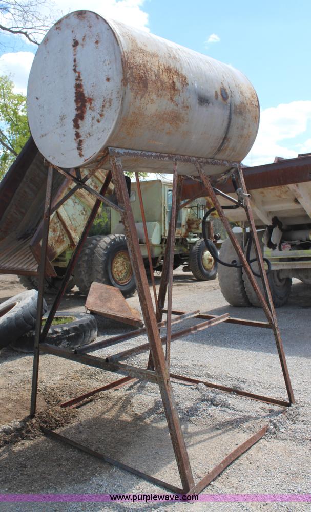 image for item AM9308 (3) fuel tanks