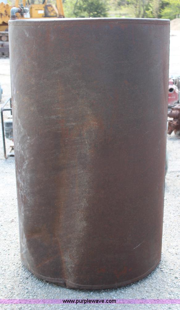 image for item AM9308 (3) fuel tanks