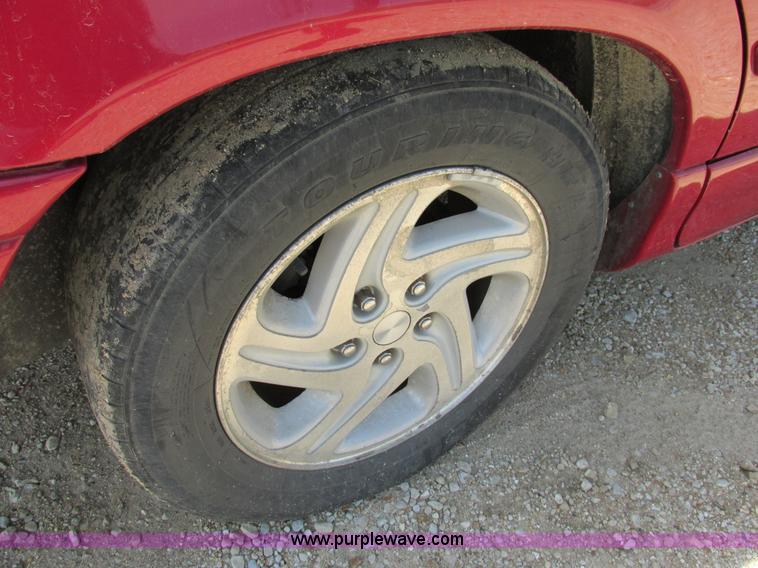 image for item AN9059 1997 Dodge Intrepid ES