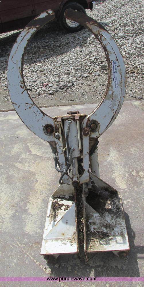image for item AN9070 Hydraulic pole grapple