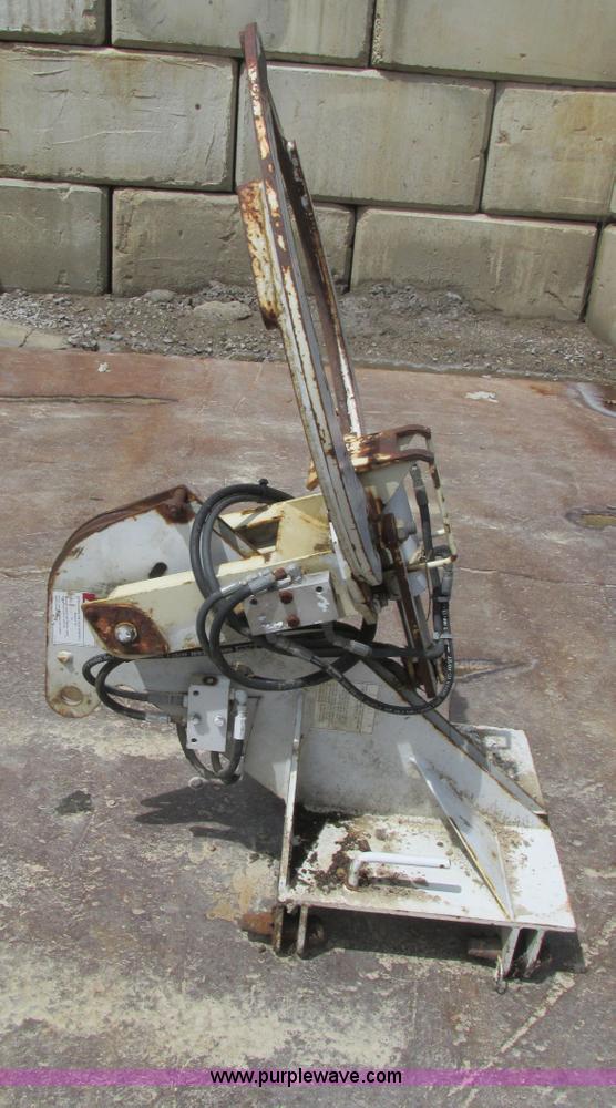 image for item AN9070 Hydraulic pole grapple