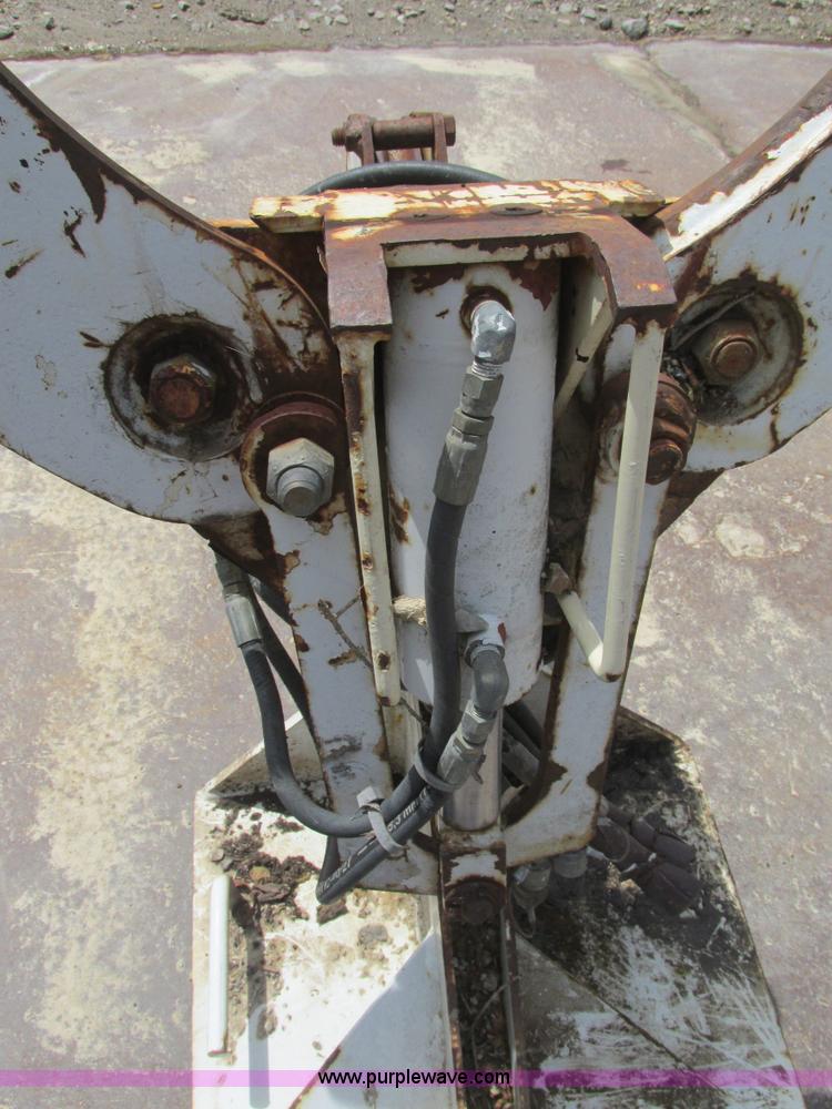 image for item AN9070 Hydraulic pole grapple