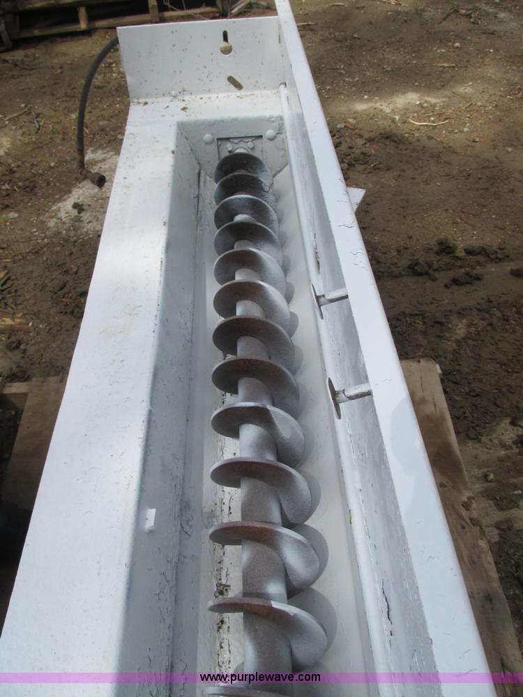 image for item AN9071 Hydraulic tailgate salt spreader