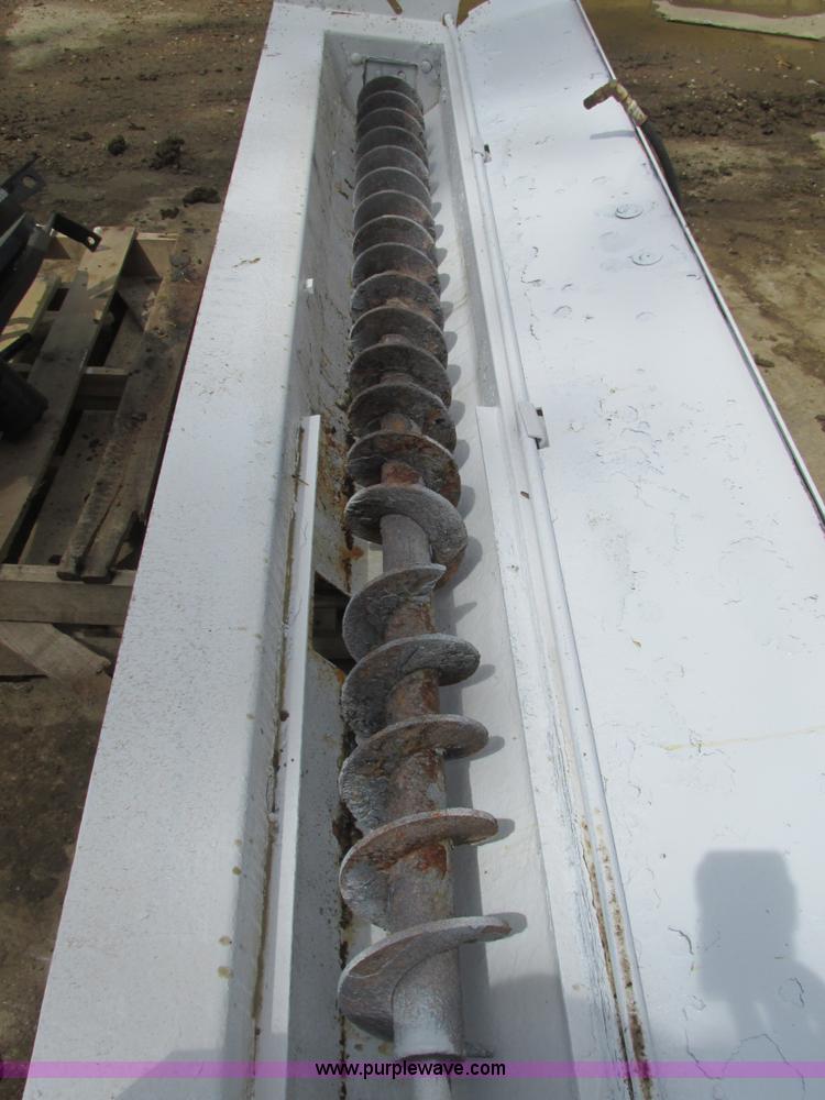 image for item AN9072 Hydraulic tailgate salt spreader