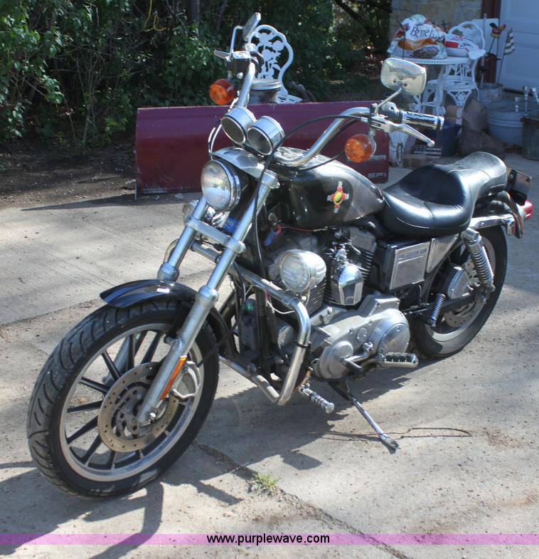 image for item AN9900 2001 Harley Davidson XL1200 motorcycle