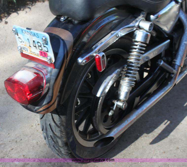 image for item AN9900 2001 Harley Davidson XL1200 motorcycle