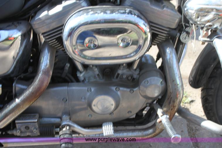 image for item AN9900 2001 Harley Davidson XL1200 motorcycle