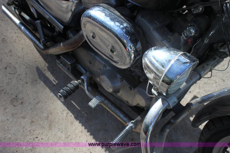 image for item AN9900 2001 Harley Davidson XL1200 motorcycle