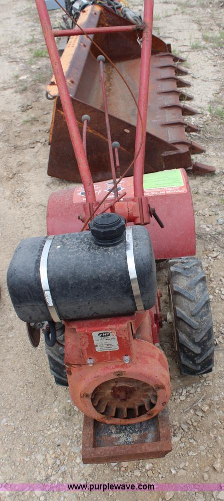 image for item AZ9830 Assorted lawn and garden equipment